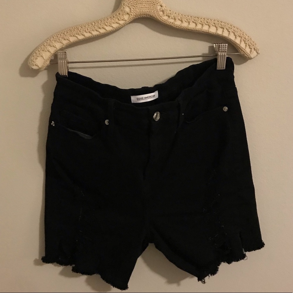 Good American Distressed Shorts ✨